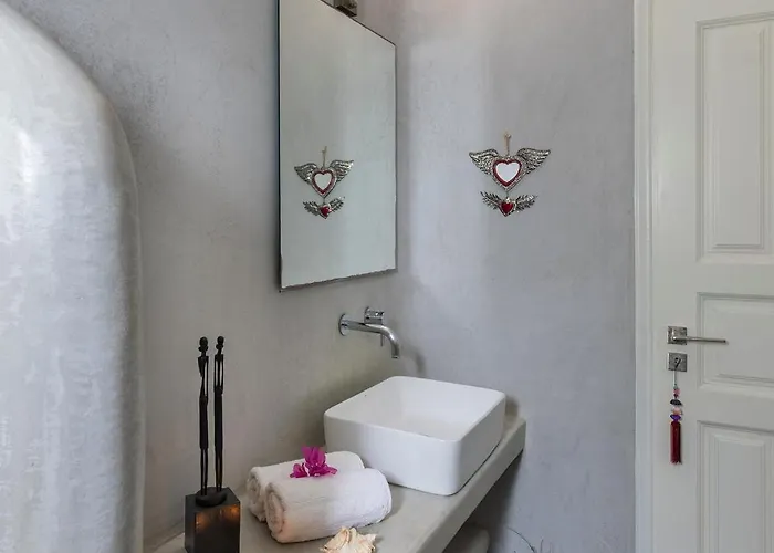 Mykonian Ode With Stunning Sunrise & Sunset Views * Psarrou