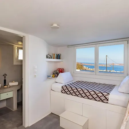 Mykonian Ode With Stunning Sunrise & Sunset Views Pszarú