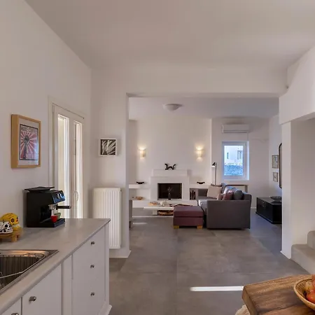 Mykonian Ode With Stunning Sunrise & Sunset Views Pszarú