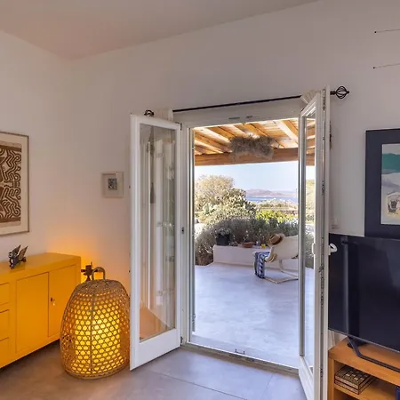 Mykonian Ode With Stunning Sunrise & Sunset Views Pszarú